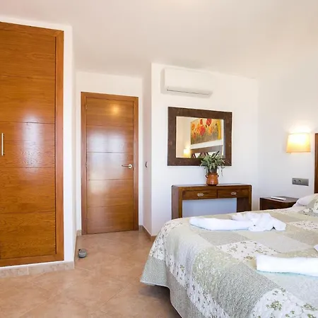 | Menurka-cala Blanca Cala Blanca (Menorca)